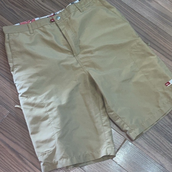 Quicksilver Short size 33 - Picture 4 of 9